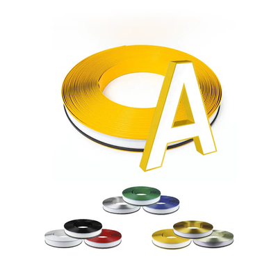 Capa de aluminio amarilla con letra de canal