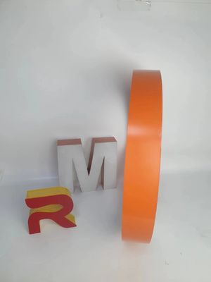 Método de procesamiento plano bobina de carta de aluminio negro