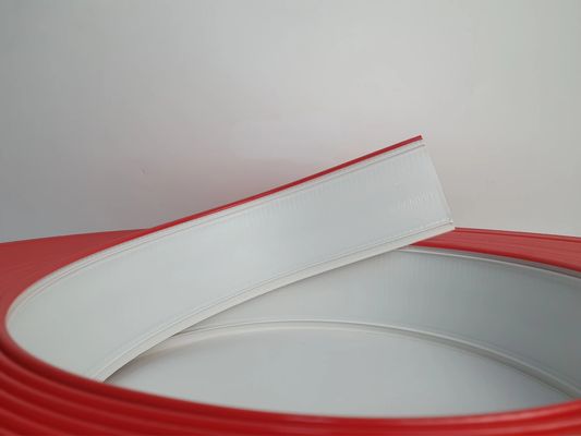 Capuchón de goma de aluminio rojo con superficie cepillada para aplicaciones de señalización